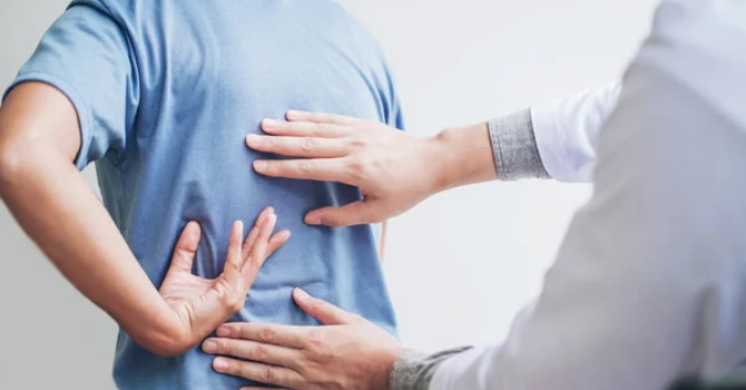 Ça apprend quoi un Chiro?