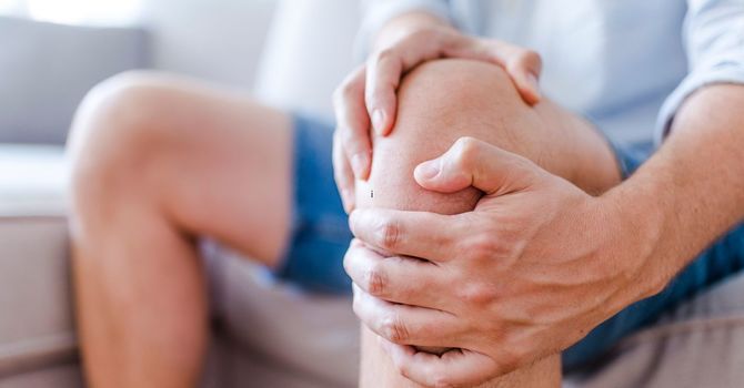 How Can A Chiropractor Help With Knee Pain? image