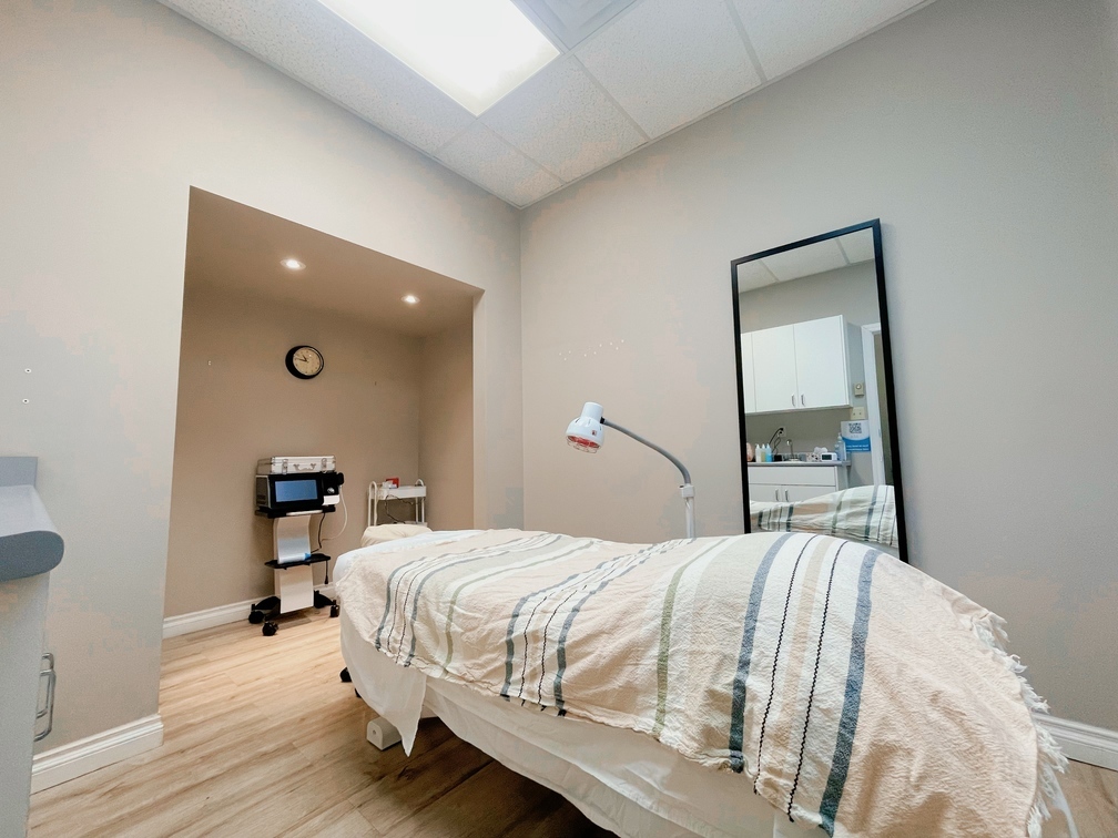 Ahc%20wellness%20clinic rmt%20maasage%20therapy