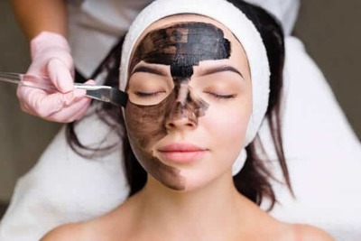 Link to: /pages/carbon-laser-peel-hollywood-facial