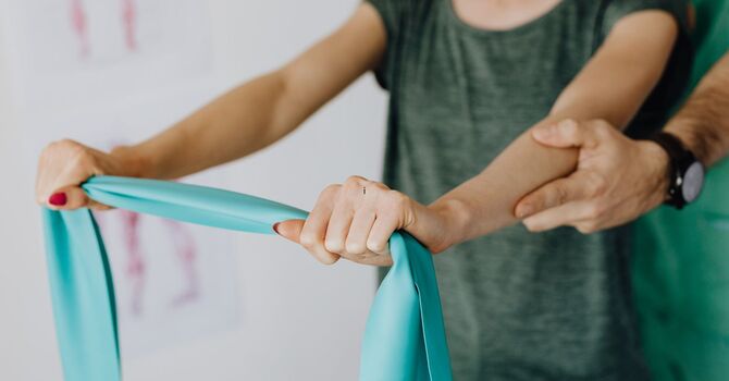 How Parkinson's Physical Therapy Can Help Improve Movement and Independence