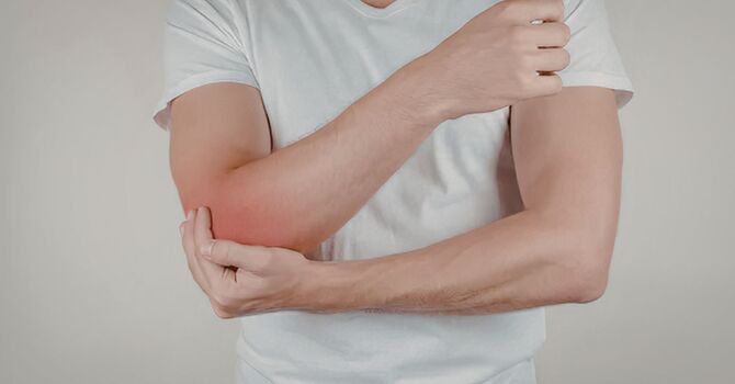 How a Chiropractor Can Help With Tennis Elbow Pain