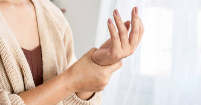 HAND & WRIST PAIN