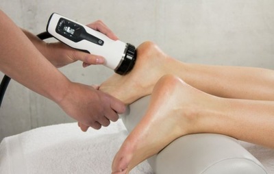 Advanced focused shockwave therapy for sports rehabilitation at Integro Sports + Rehabilitation.
