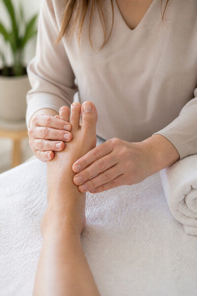 Medical Pedicure at Kollectiv Health in Sherwood Park