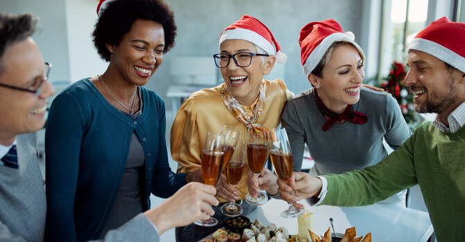 Healthy Holiday Eating: Your Guide to Feeling Good All Season Long  image