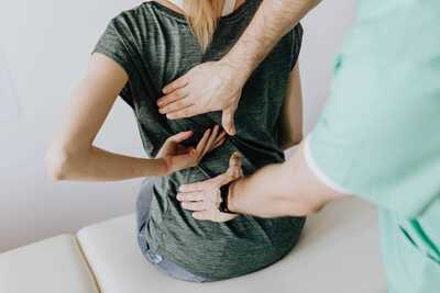 Link to: https://proactivechiropracticcenter.clinicsites.co/services/spinal-decompression-therapy