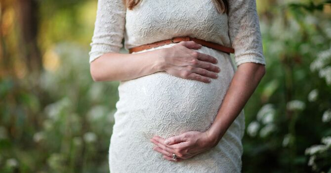 How Chiropractic Care During Pregnancy Helps Expecting Moms Stay Pain-Free image