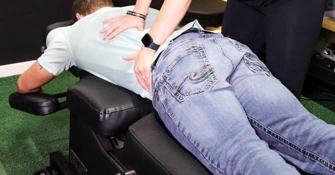 How a Chiropractor Can Help You Recover From Runner's Knee image