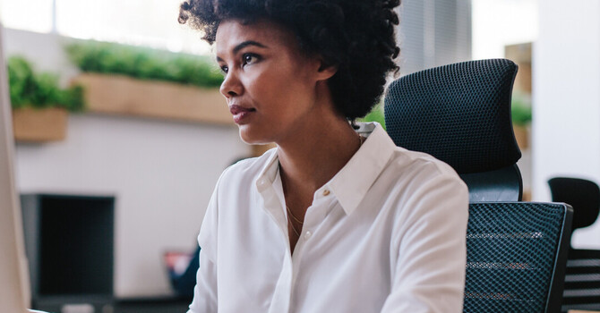 Sitting at Work All Day? Why Your Body Still Feels Stiff image
