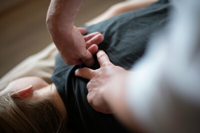 Link to: https://momentumkelowna.com/services/massage-therapy