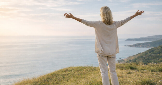 Why Perimenopause Weight Gain Happens – and a Food-First Way to Take It On