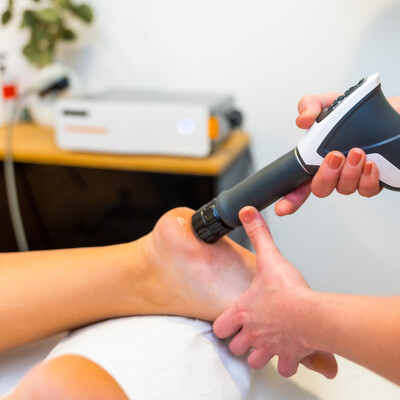 shockwave treatment for foot pain after car accident tampa 2026