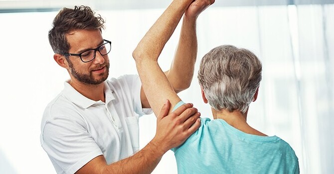 How Does the Best Chiropractor in Napa Combine Chiropractic Care With Advanced Wellness Technology? 