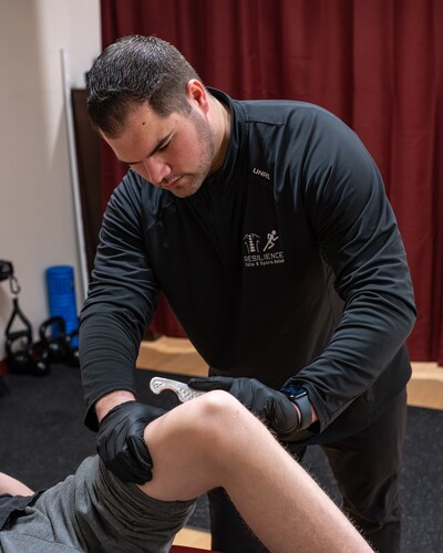 Manual Therapy 