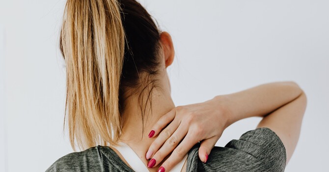 Neck Pain, Wind & Cold: Why Traditional Chinese Medicine Says to Keep Your Neck Covered