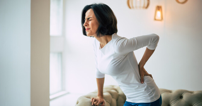 MD or DC? How to Know Which Provider to See for Back Pain First image