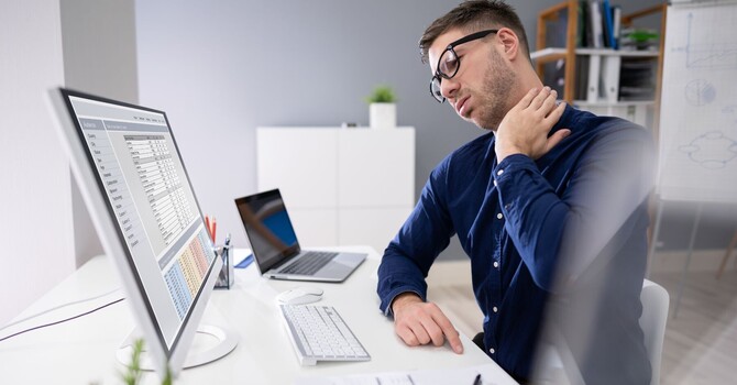 What Is Tech Neck, and Can a Chiropractor Fix It? image