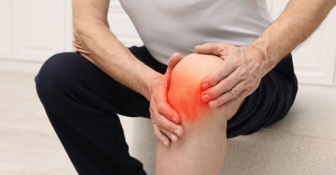 Physical Therapy for Knee Pain in Miami Beach image