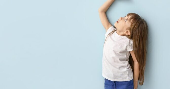Child Height Below 5th Percentile: What It Means for Parents image