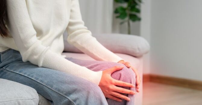 Can a Chiropractor Help with Knee Bursitis? image