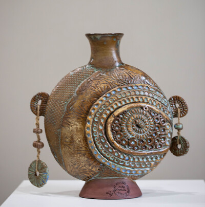 The Whispering Urn