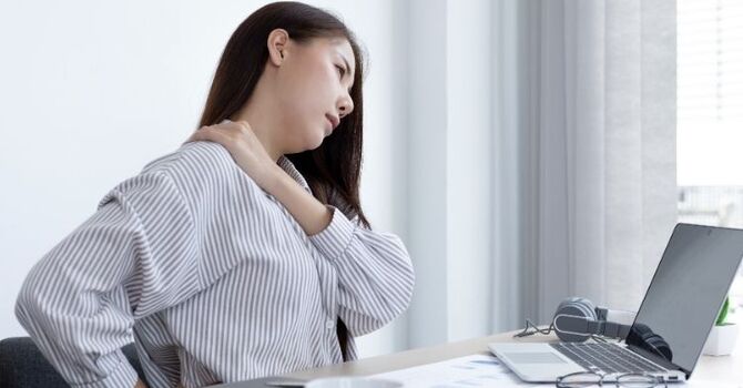Frozen Shoulder: What It Is and How an Osteopath Can Help