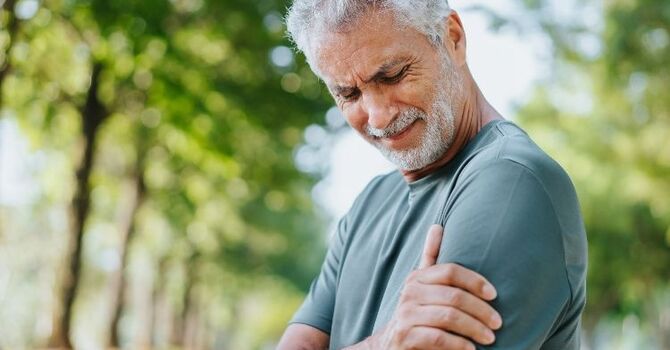 How a Chiropractor Can Help With a Rotator Cuff Injury